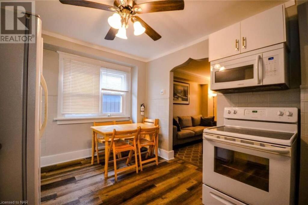 מפלי הניאגרה Cozy 3 Bedroom Downtown Cottage With Complimentary Breakfast Delivered Daily To The Rental מראה חיצוני תמונה