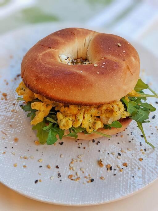 מפלי הניאגרה Cozy 3 Bedroom Downtown Cottage With Complimentary Breakfast Delivered Daily To The Rental מראה חיצוני תמונה